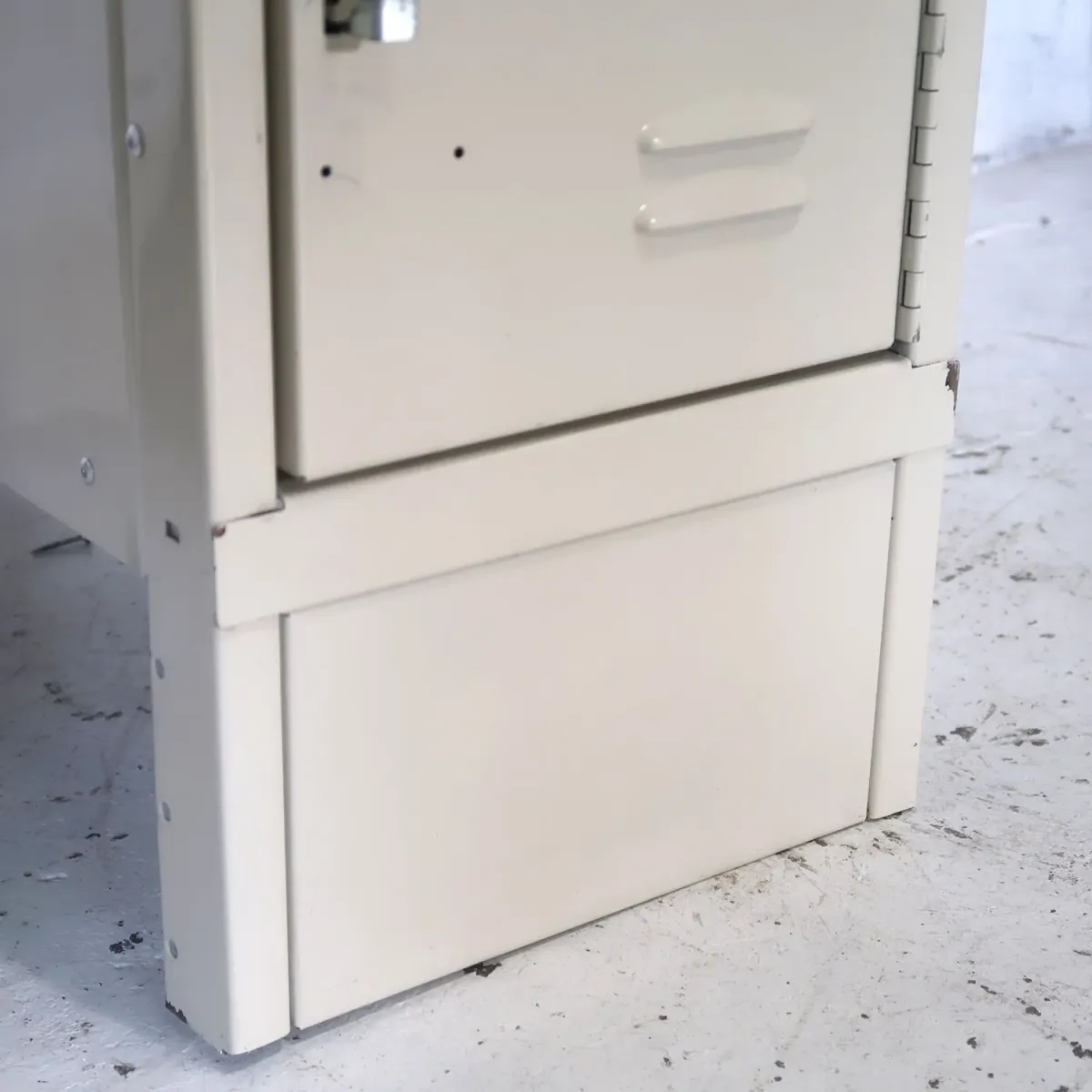 Hallowell メタルロッカー