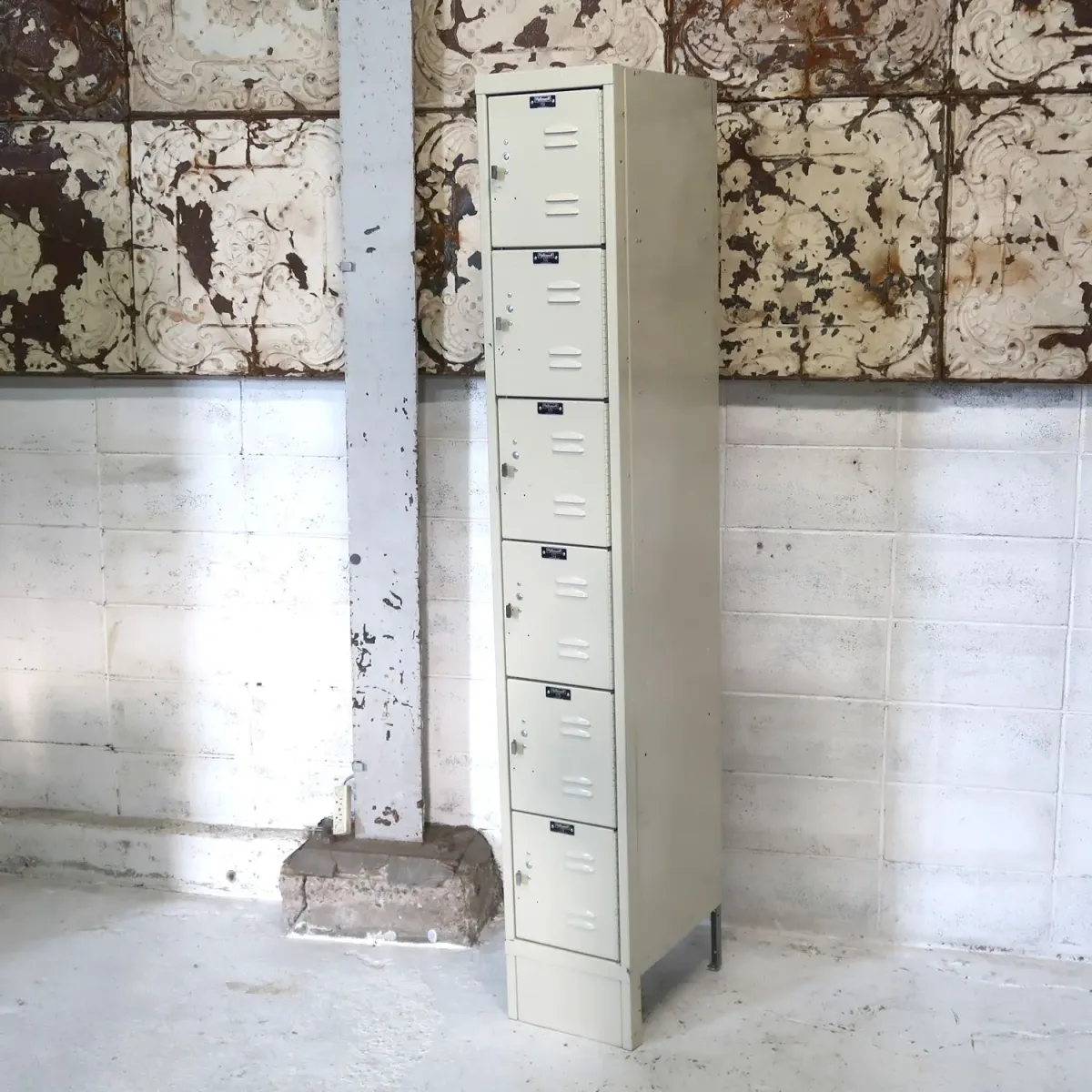 Hallowell メタルロッカー