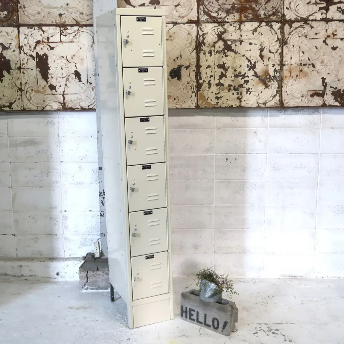 Hallowell メタルロッカー