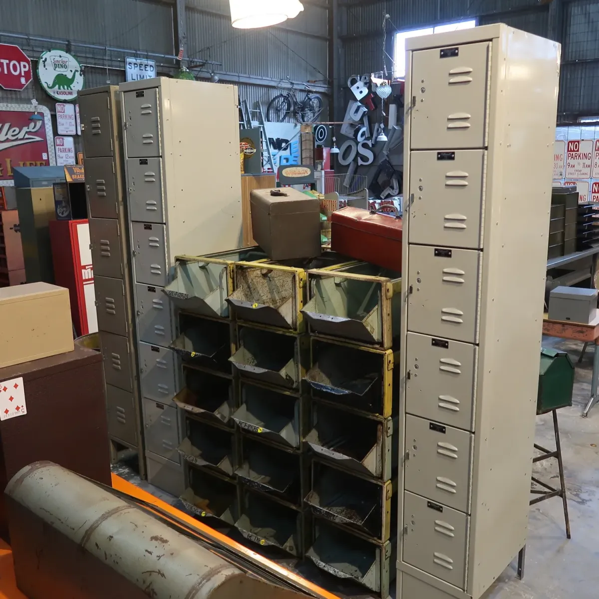 Hallowell メタルロッカー