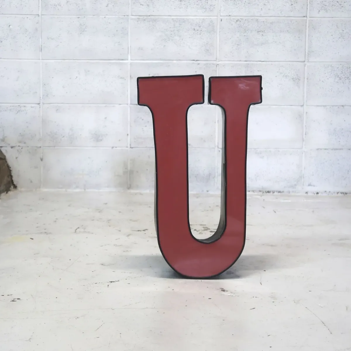 ビンテージ レターサイン U