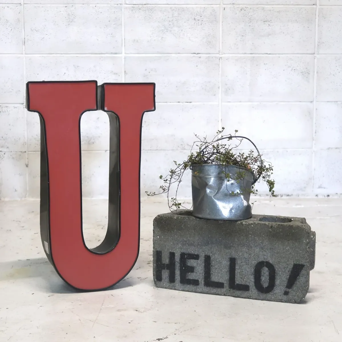 ビンテージ レターサイン U