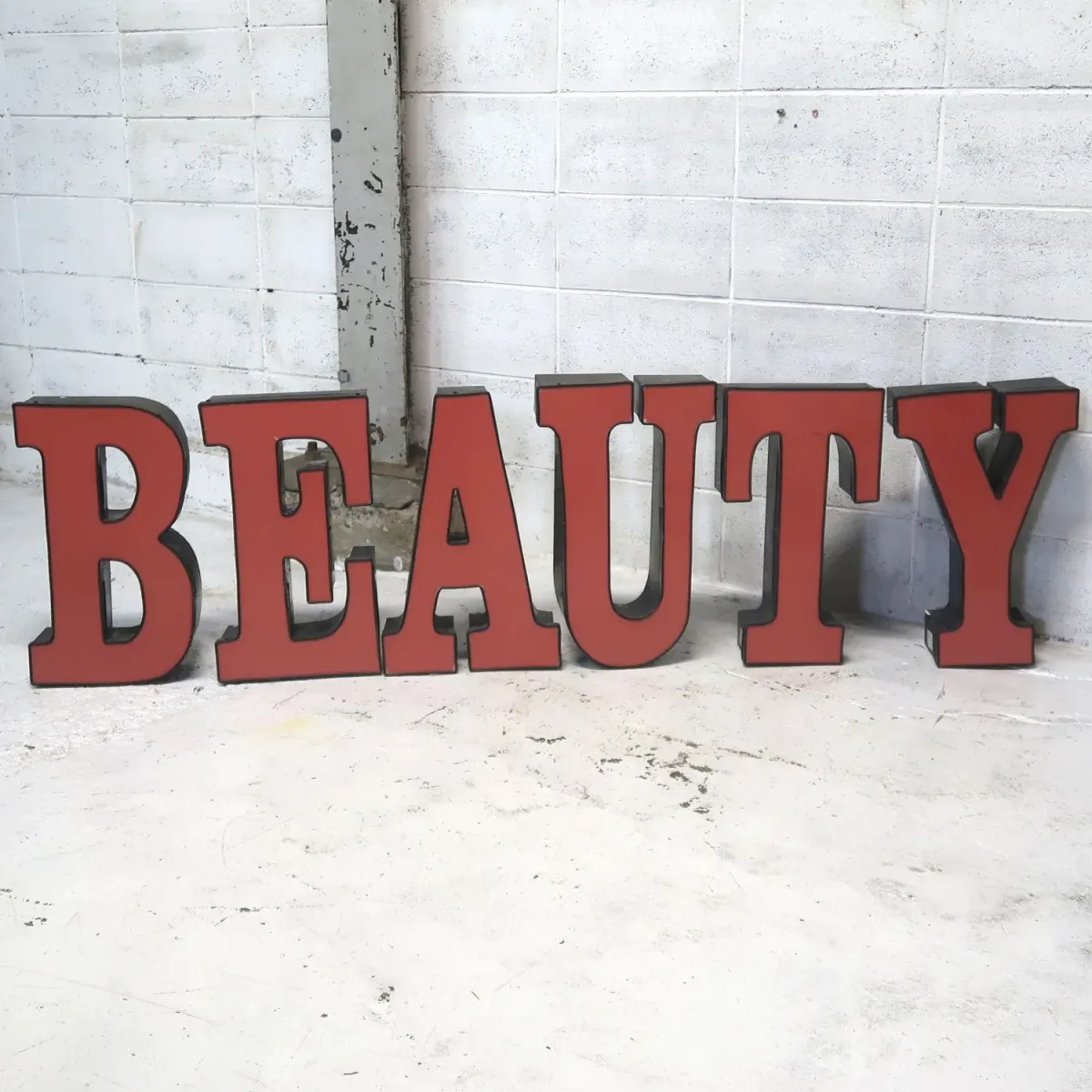 ビンテージ レターサイン U