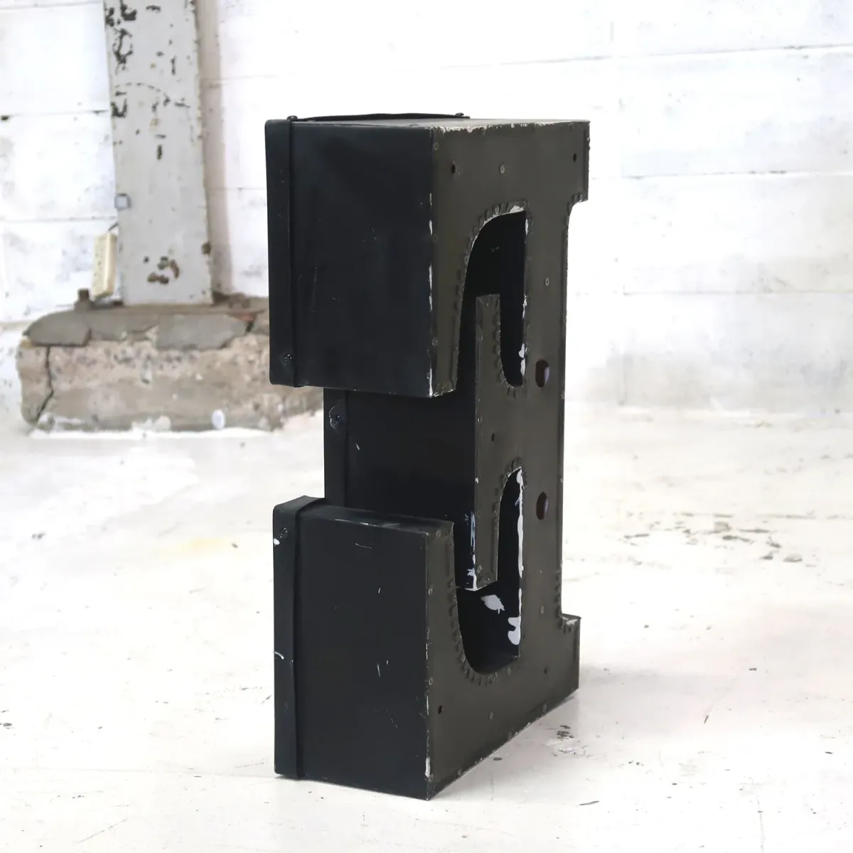 ビンテージ レターサイン E