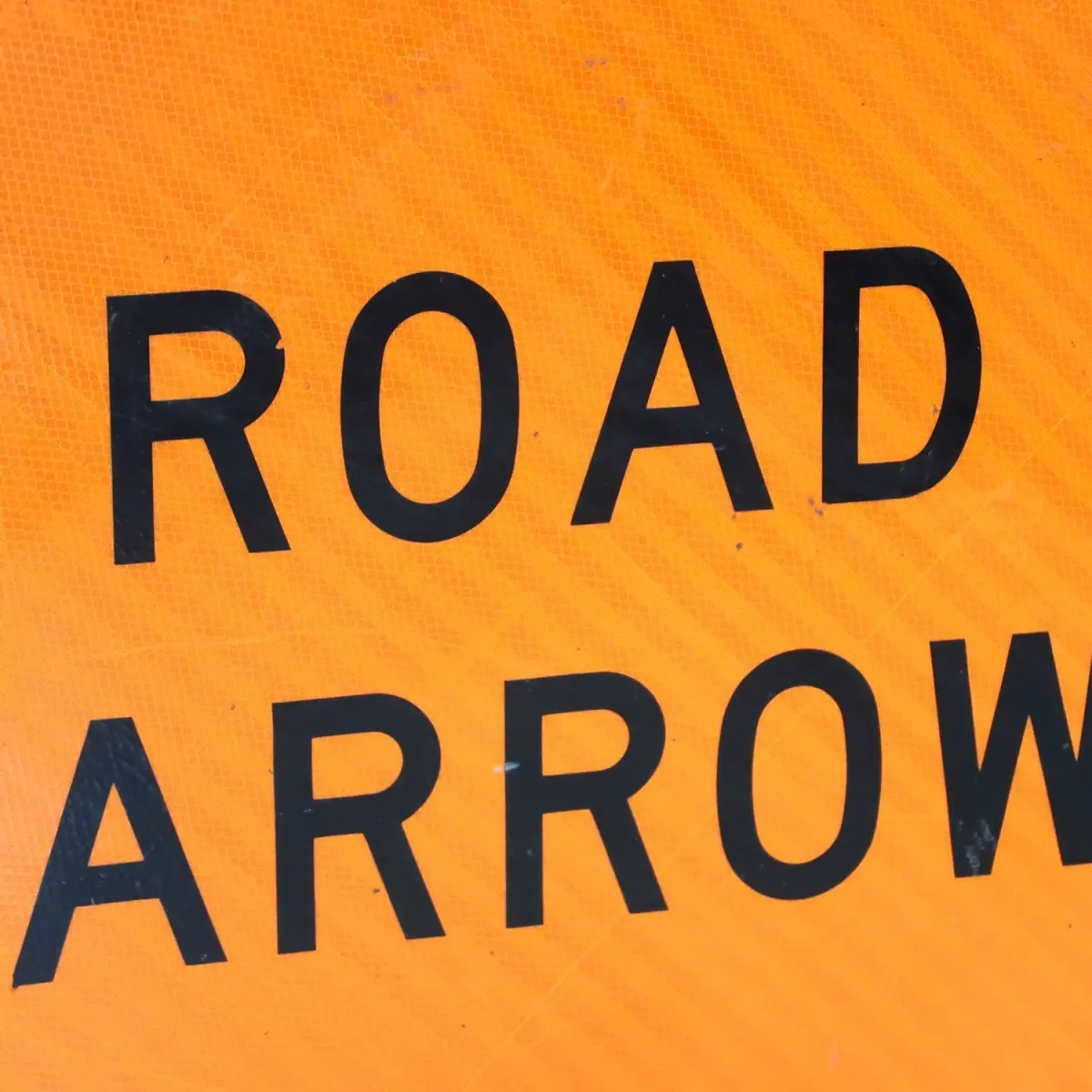 ROAD NARROWS 大型ロードサイン