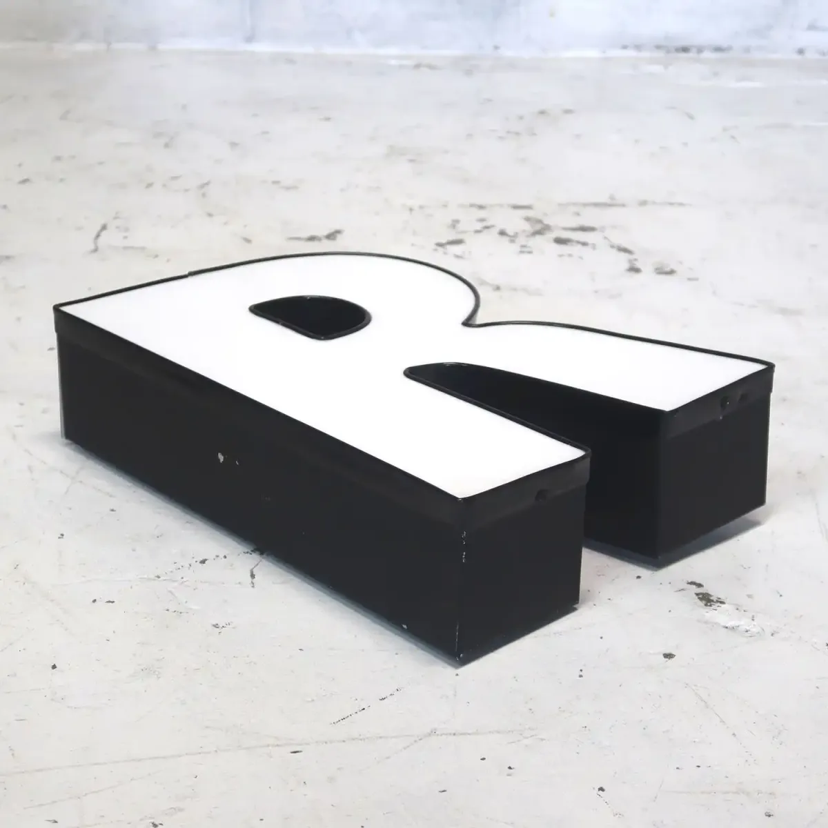 ビンテージ レターサイン R