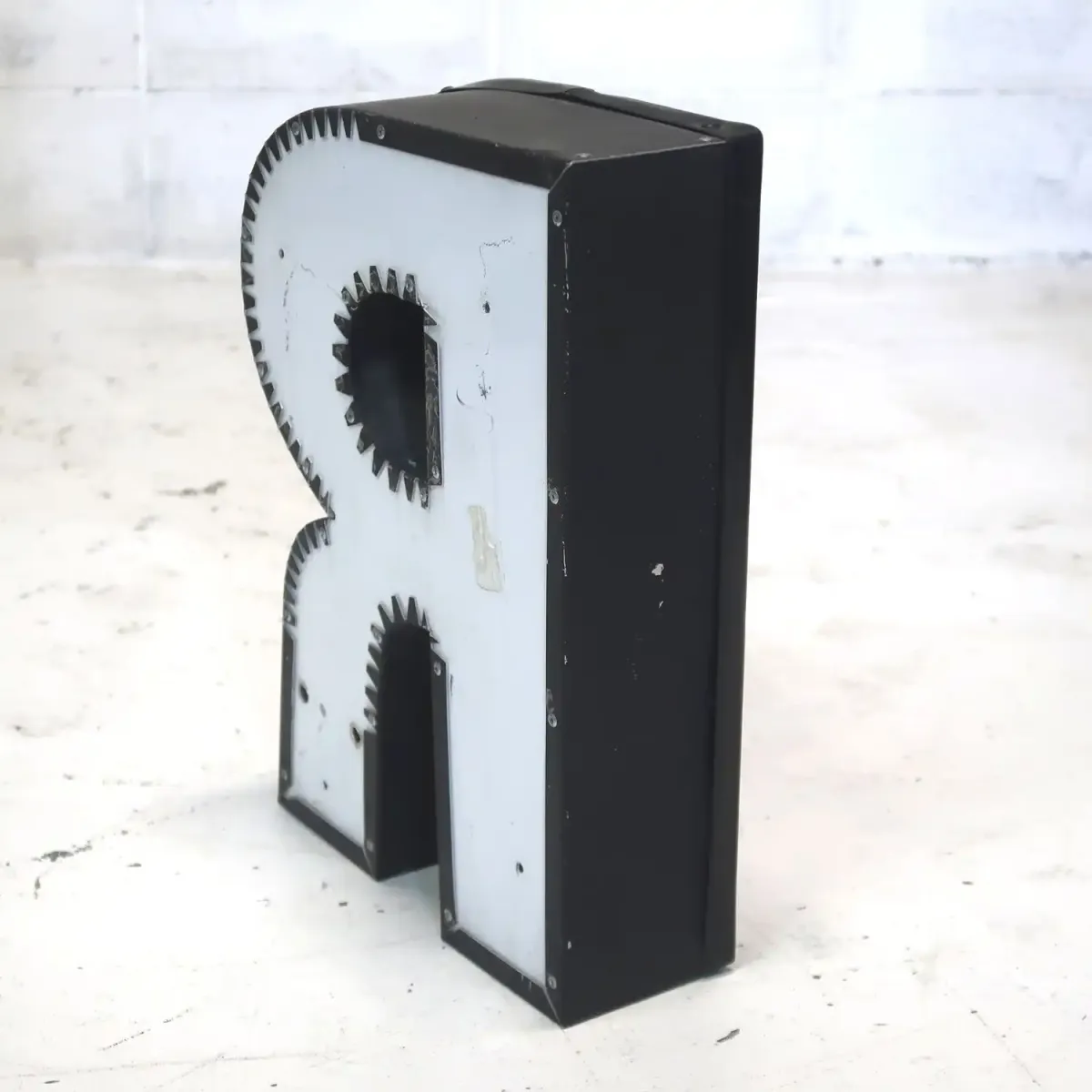 ビンテージ レターサイン R