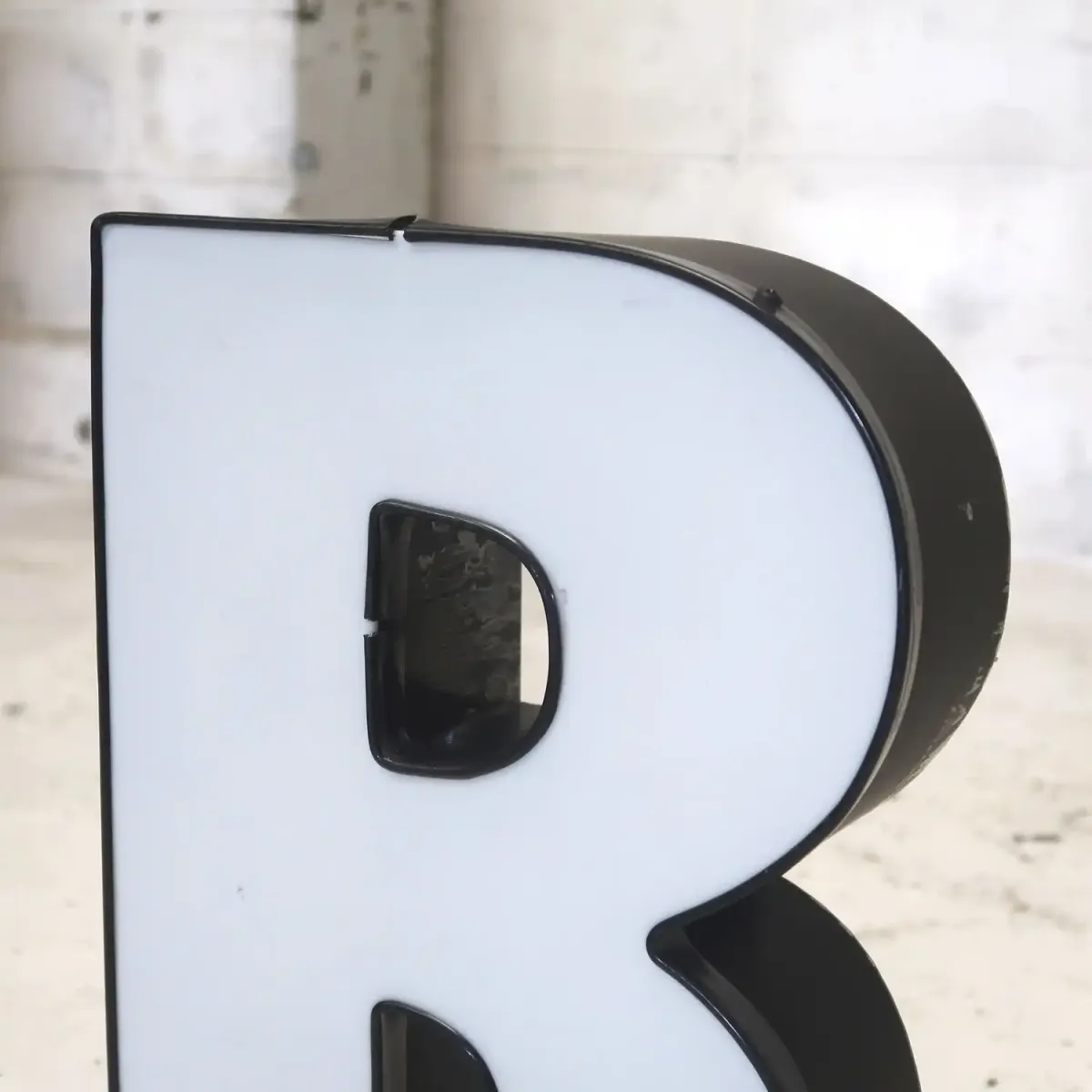 ビンテージ レターサイン R