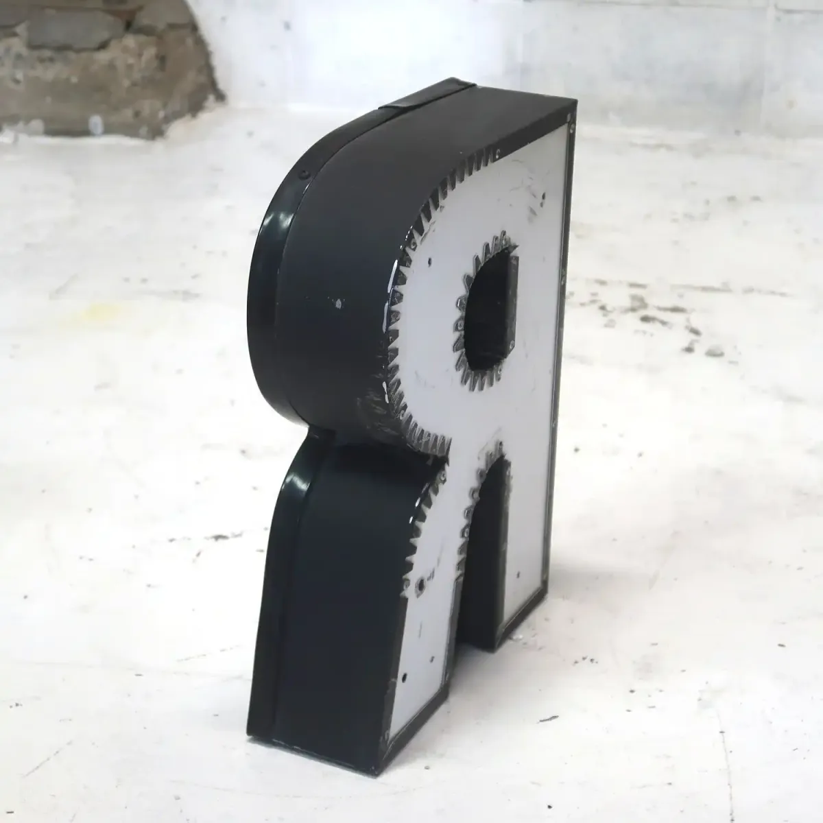 ビンテージ レターサイン R