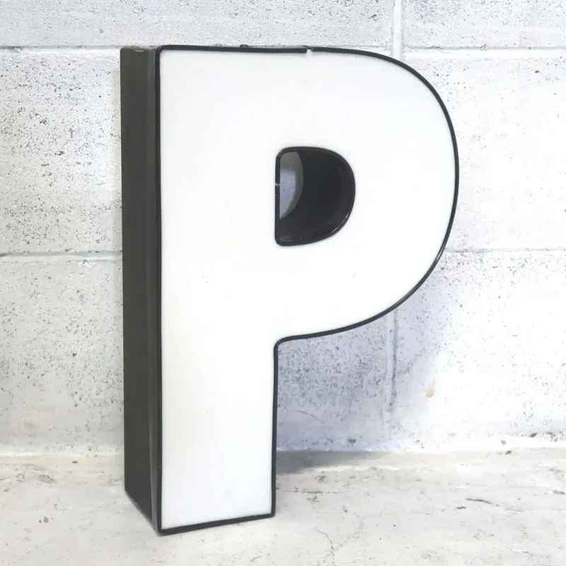 ビンテージ レターサイン P