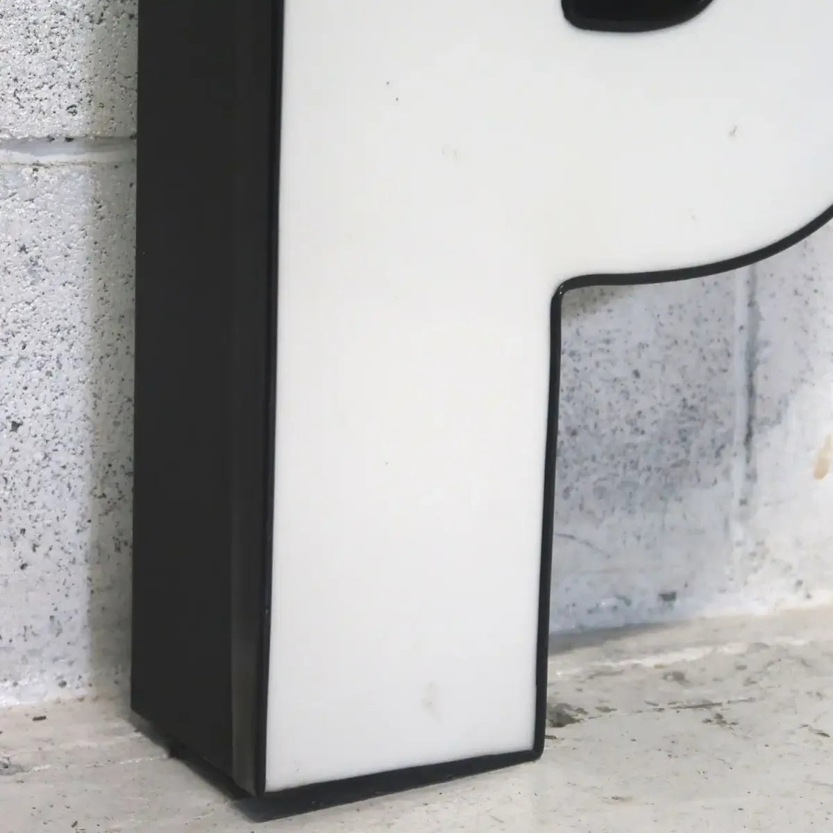 ビンテージ レターサイン P