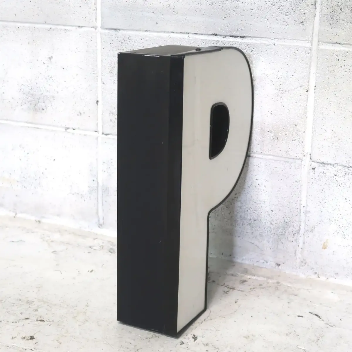 ビンテージ レターサイン P