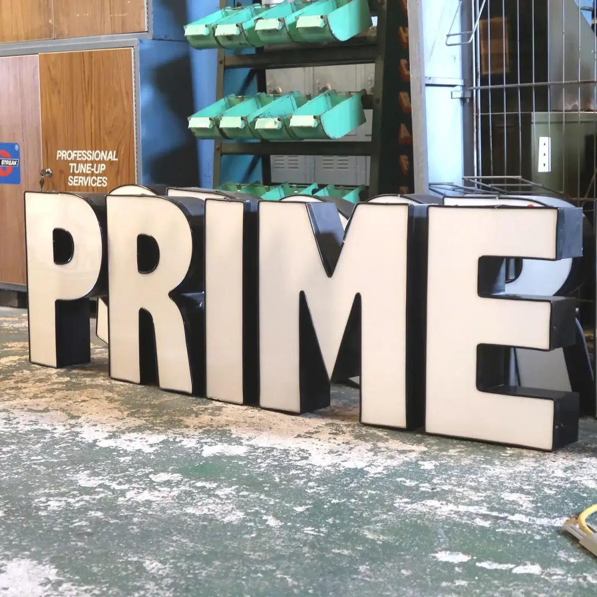 ビンテージ レターサイン E