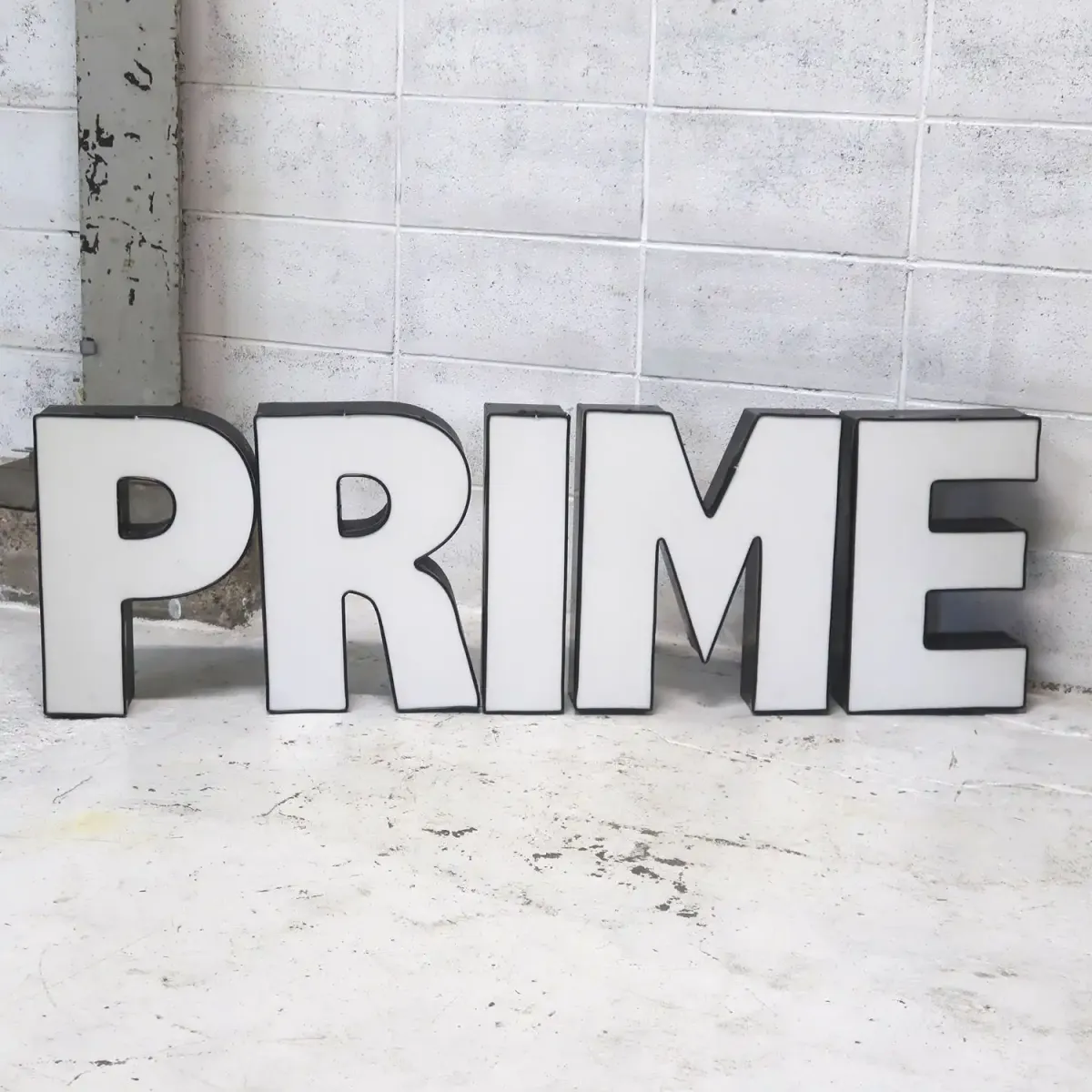 ビンテージ レターサイン E