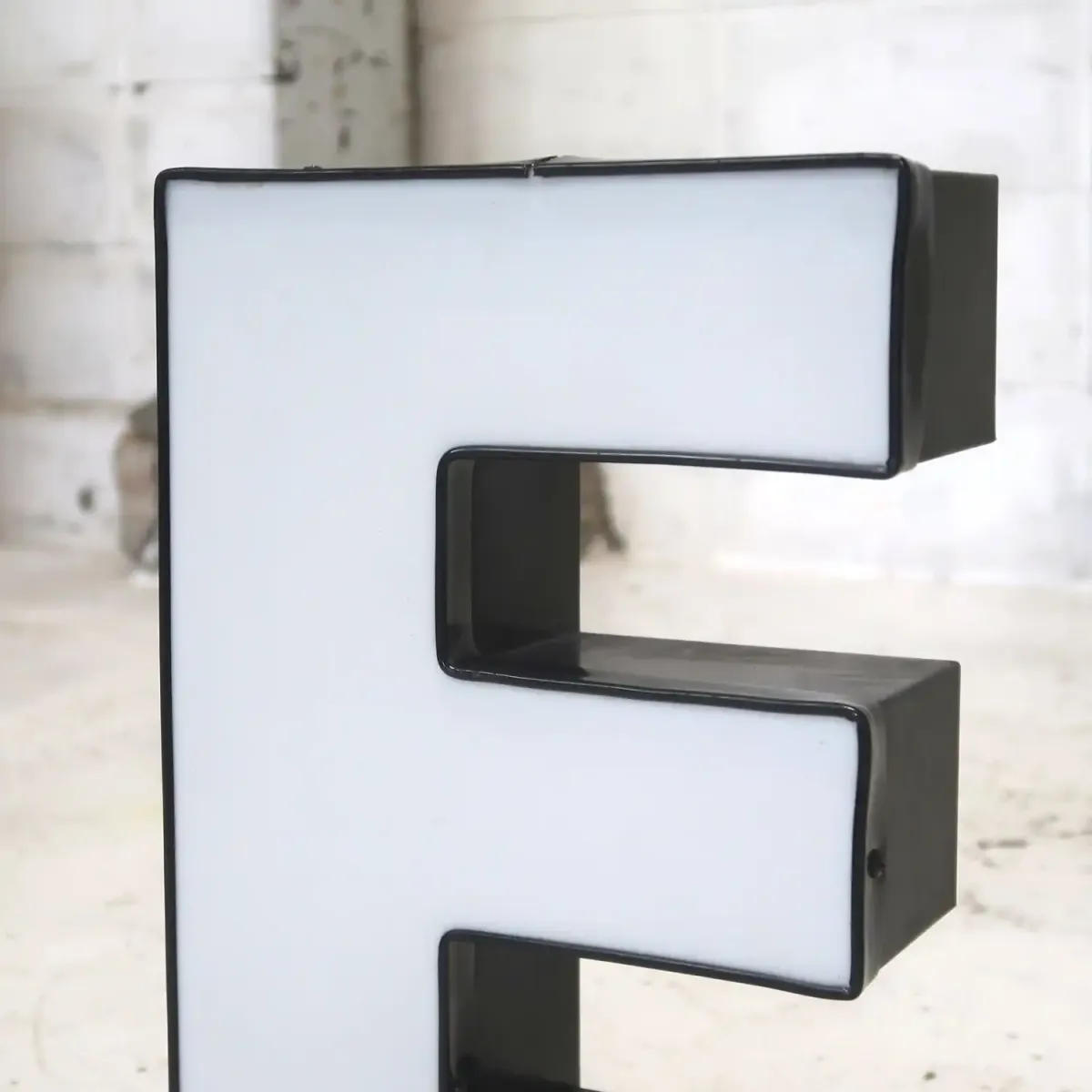 ビンテージ レターサイン E