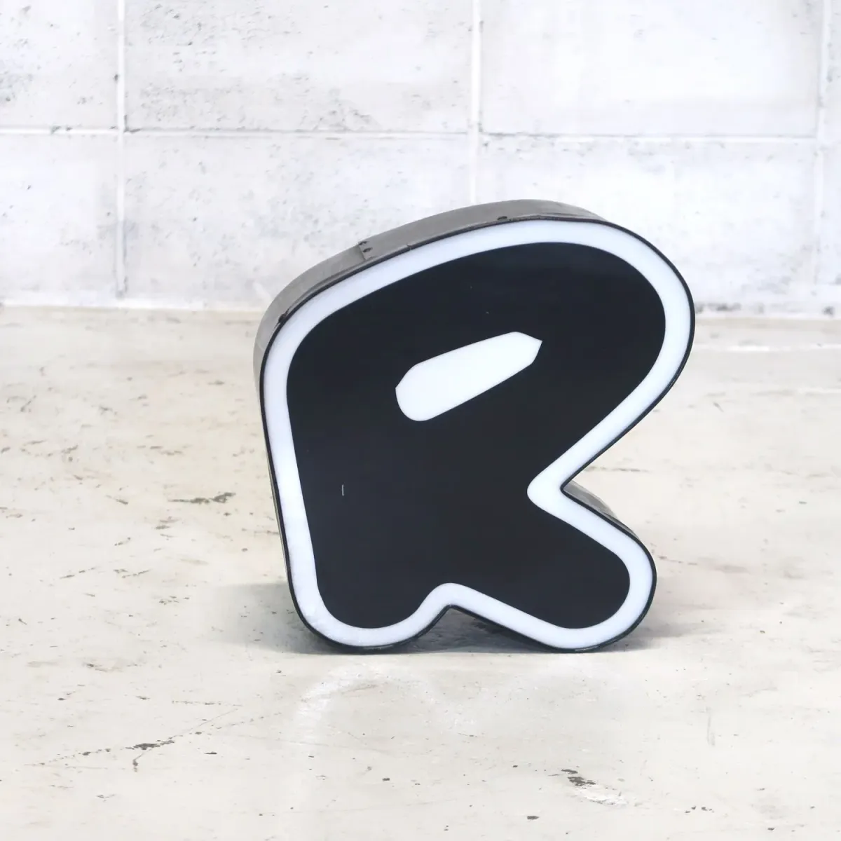 ビンテージ レターサイン R