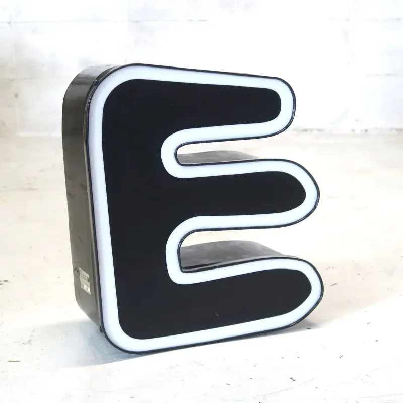 ビンテージ レターサイン E