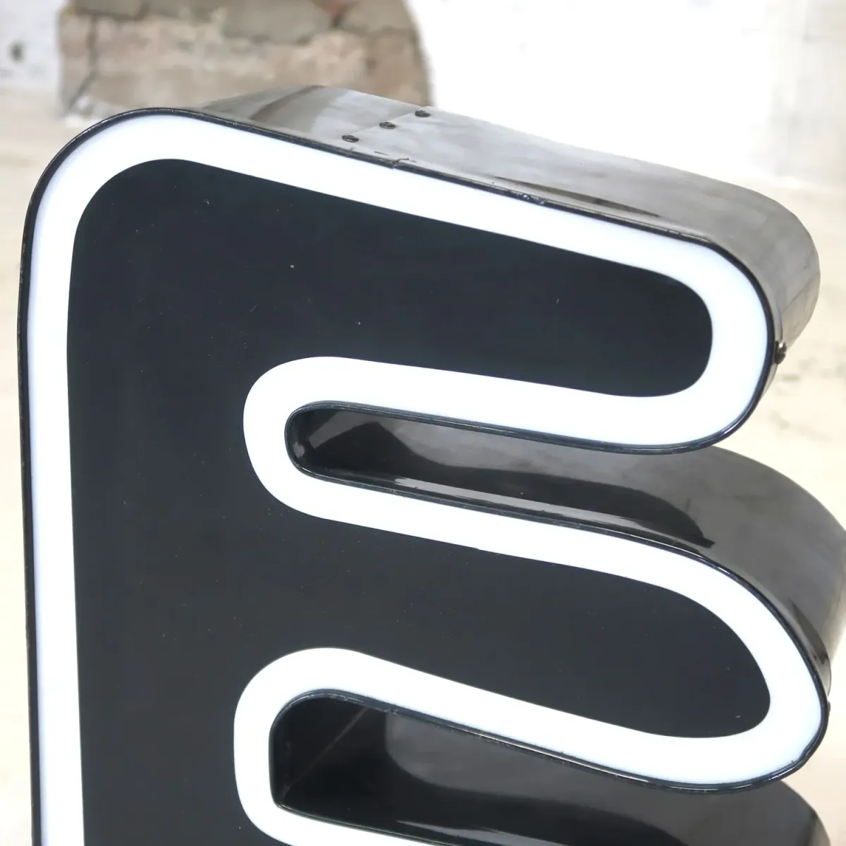 ビンテージ レターサイン E