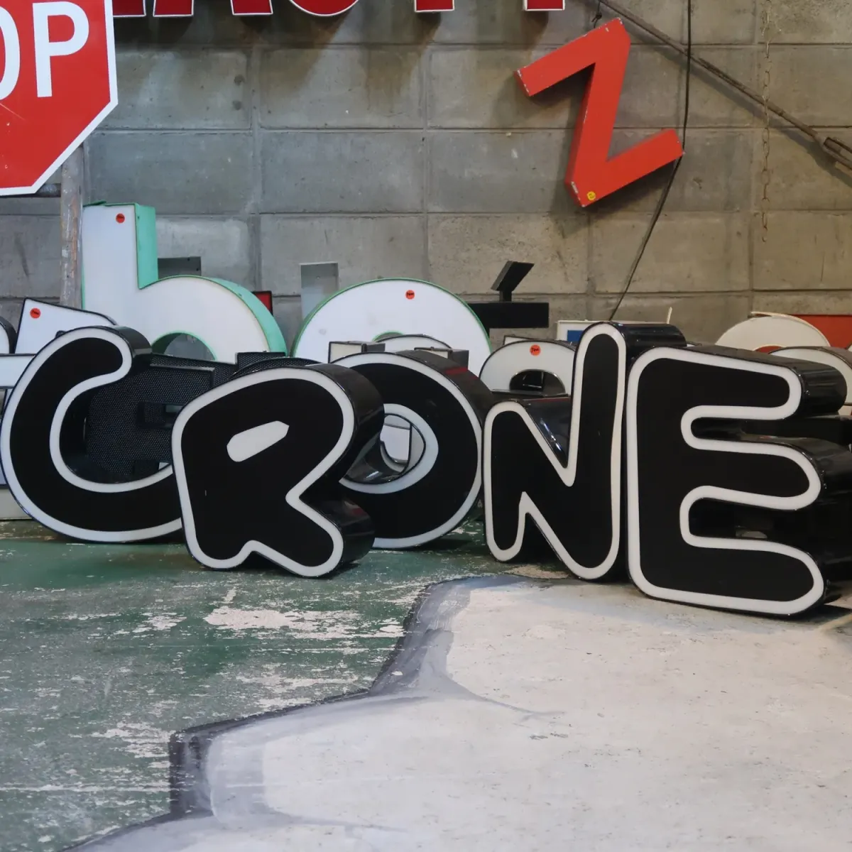 ビンテージ レターサイン C