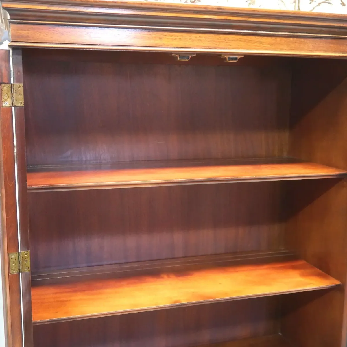 BASSETT FURNITURE アンティーク カップボード