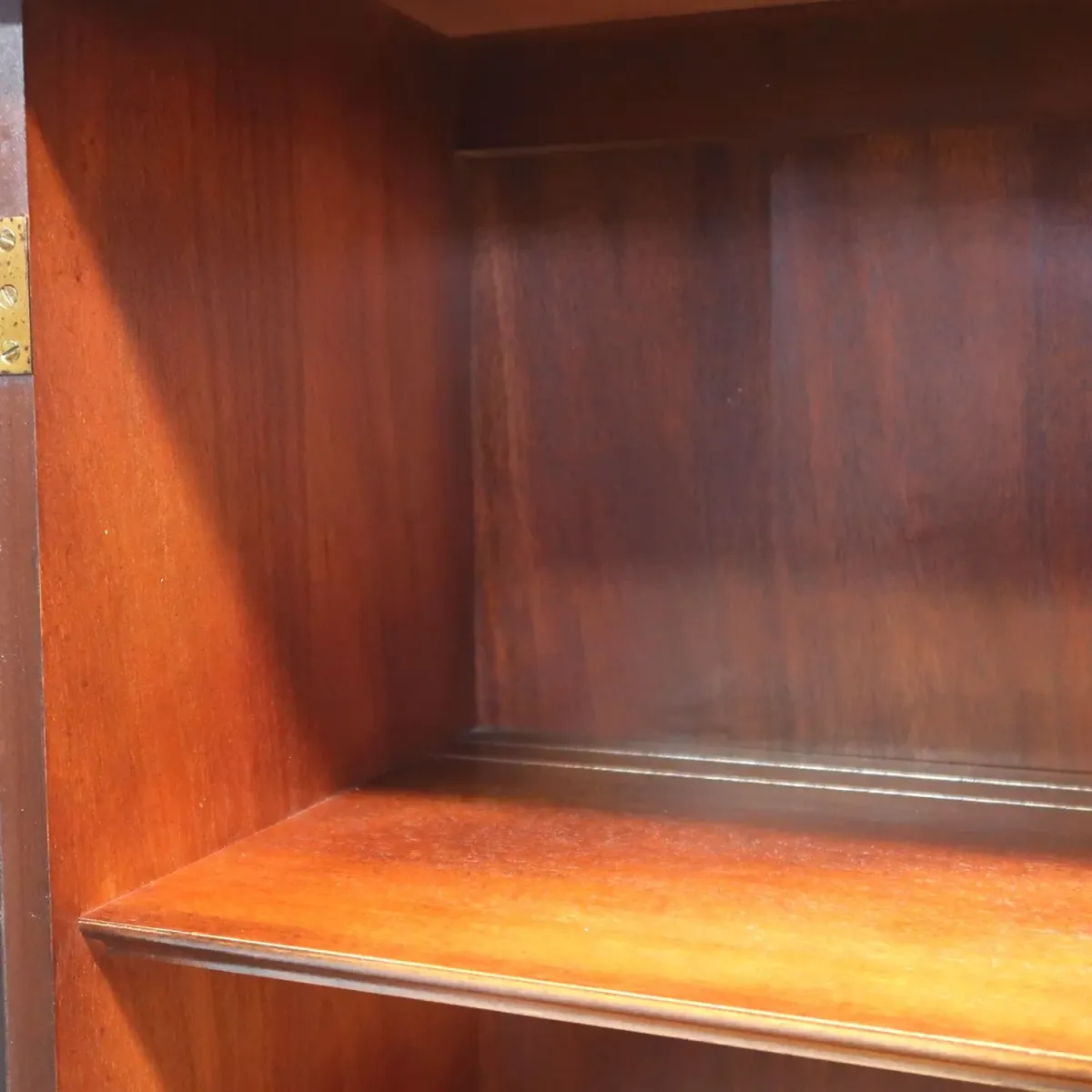 BASSETT FURNITURE アンティーク カップボード