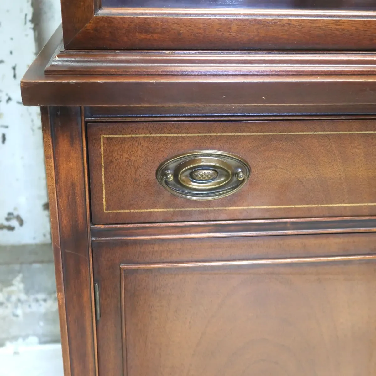 BASSETT FURNITURE アンティーク カップボード