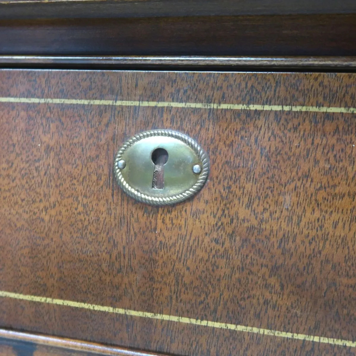 BASSETT FURNITURE アンティーク カップボード