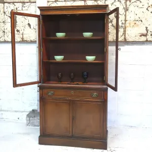 BASSETT FURNITURE アンティーク カップボード