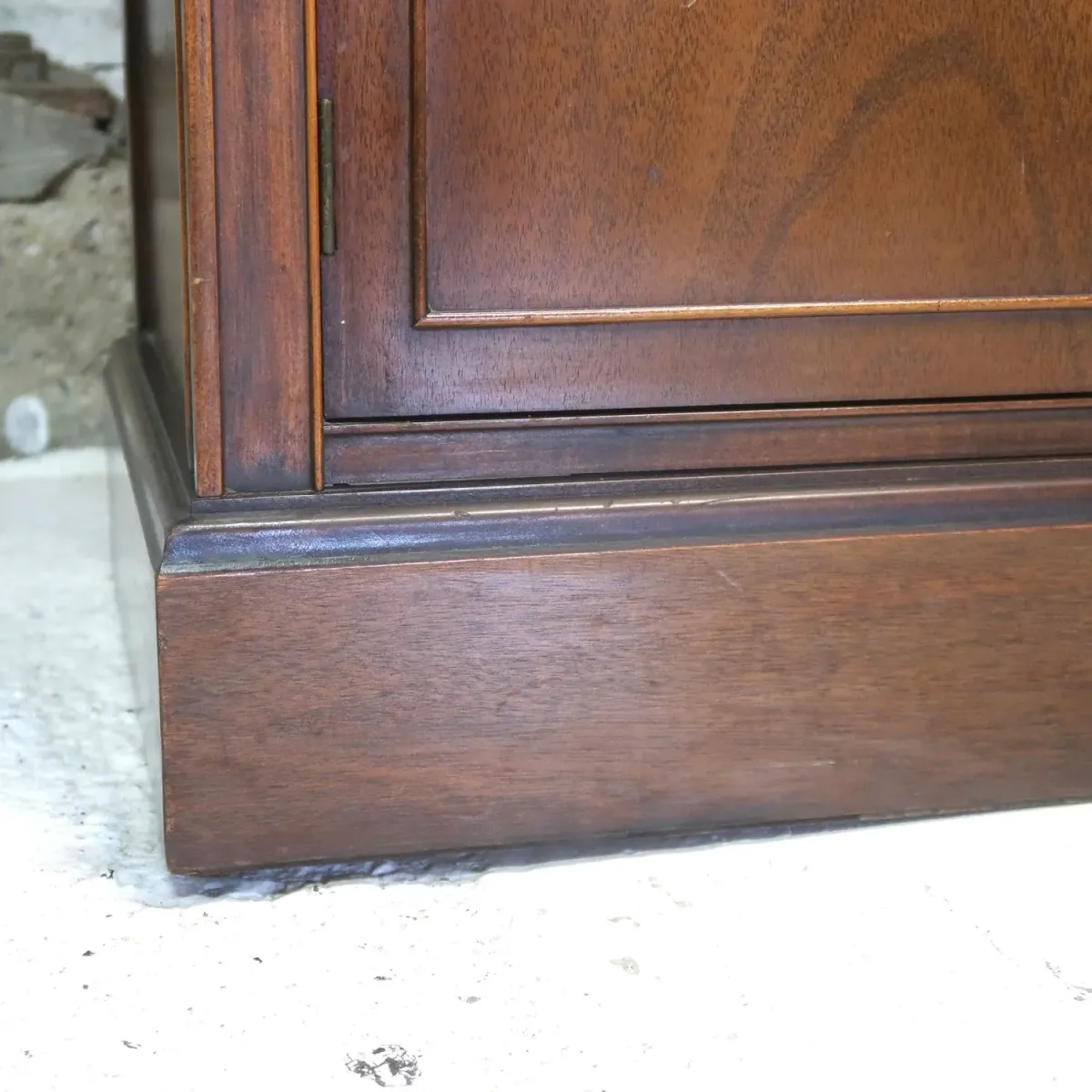 BASSETT FURNITURE アンティーク カップボード