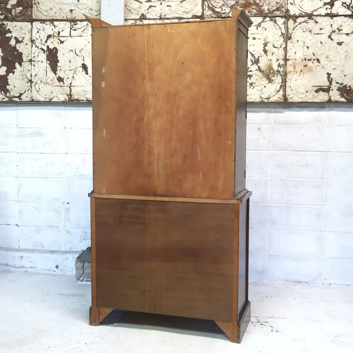 BASSETT FURNITURE アンティーク カップボード