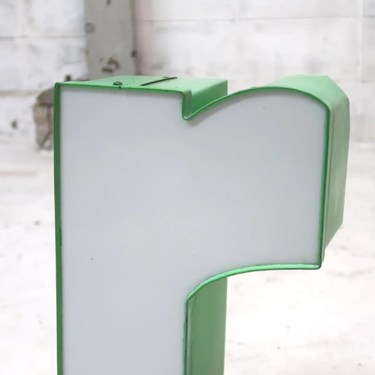 ビンテージ レターサイン r