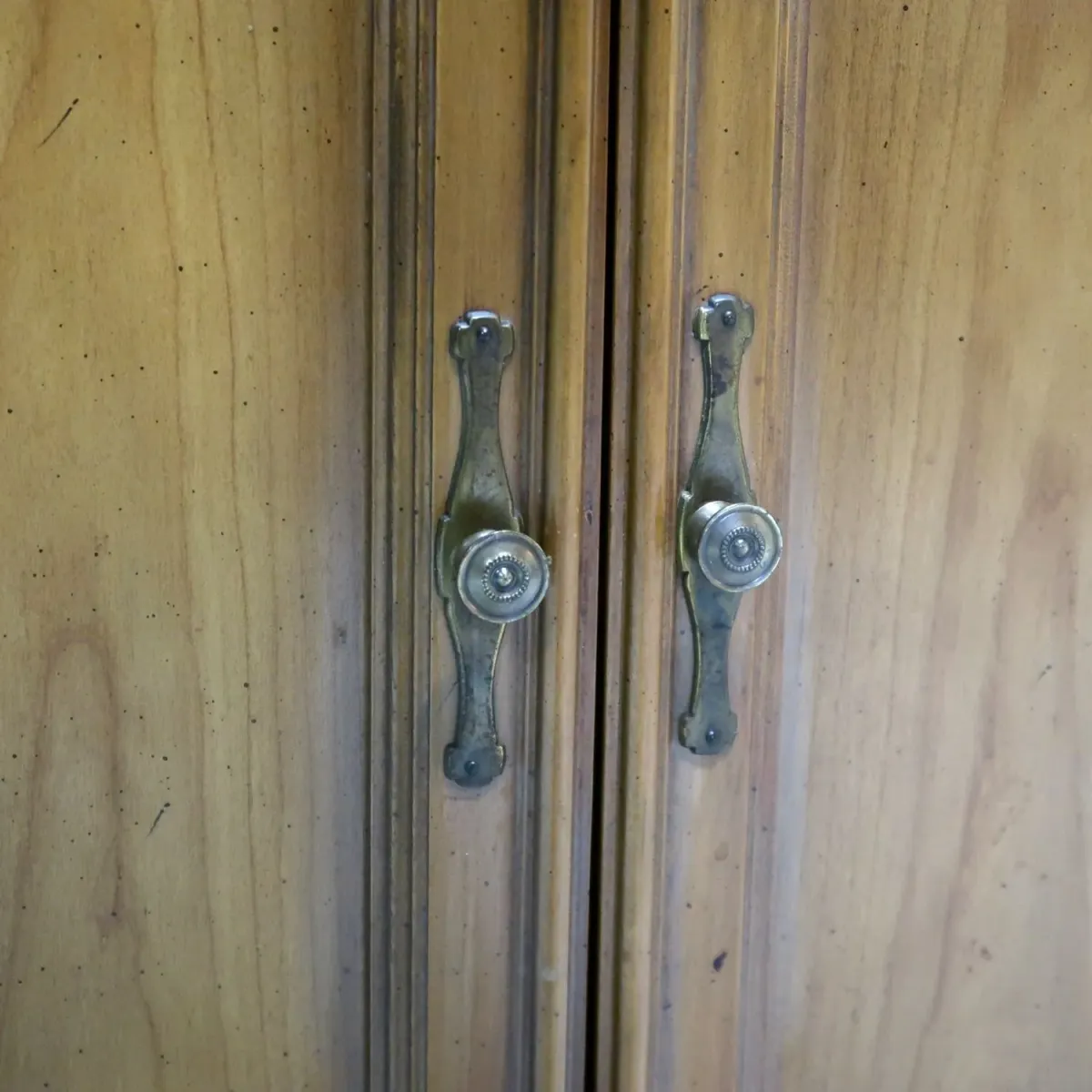 アンティーク ウッドキャビネット