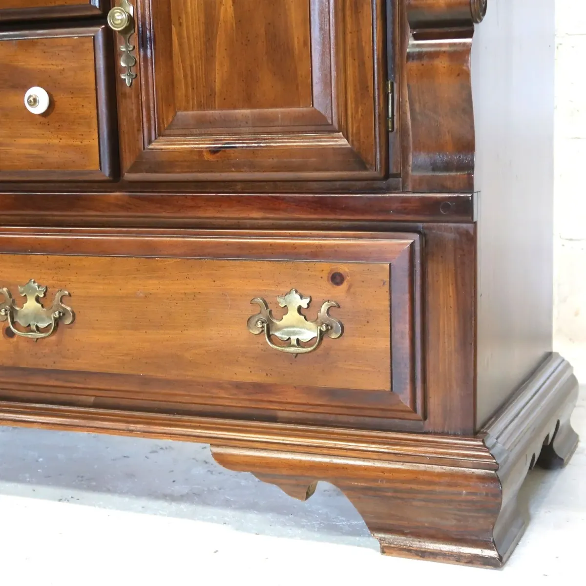 BASSETT FURNITURE アンティーク サイドボード