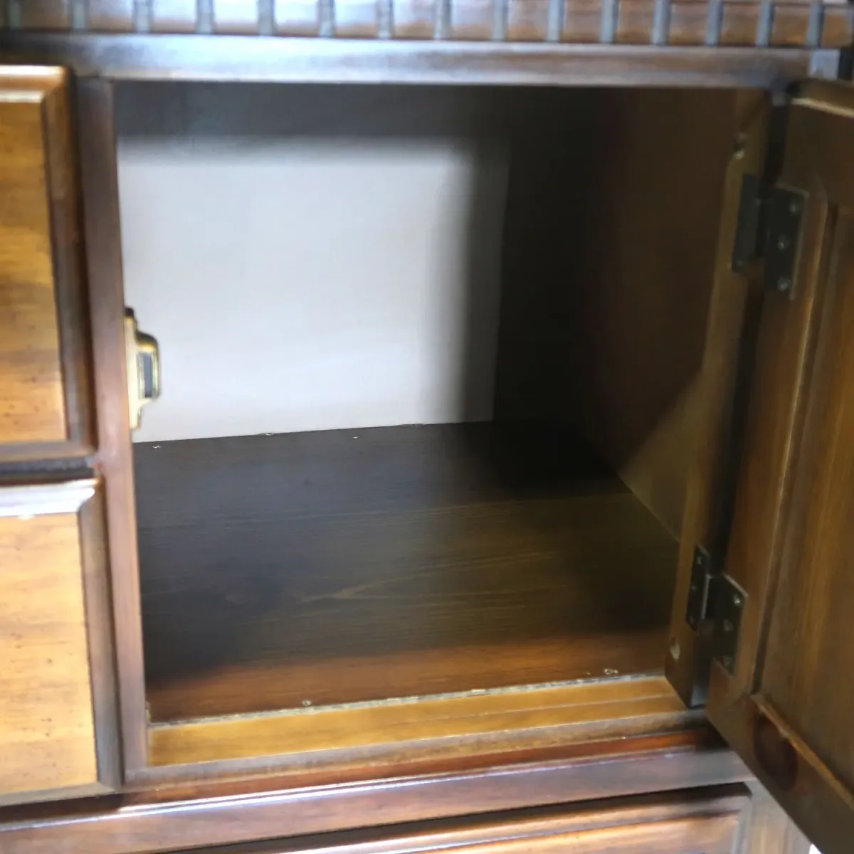 BASSETT FURNITURE アンティーク サイドボード