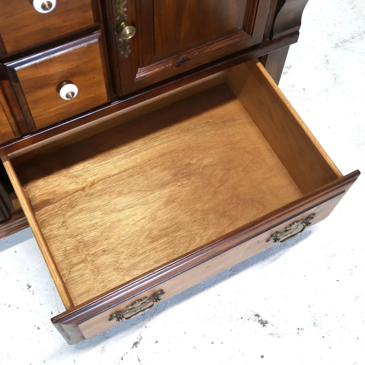 BASSETT FURNITURE アンティーク サイドボード