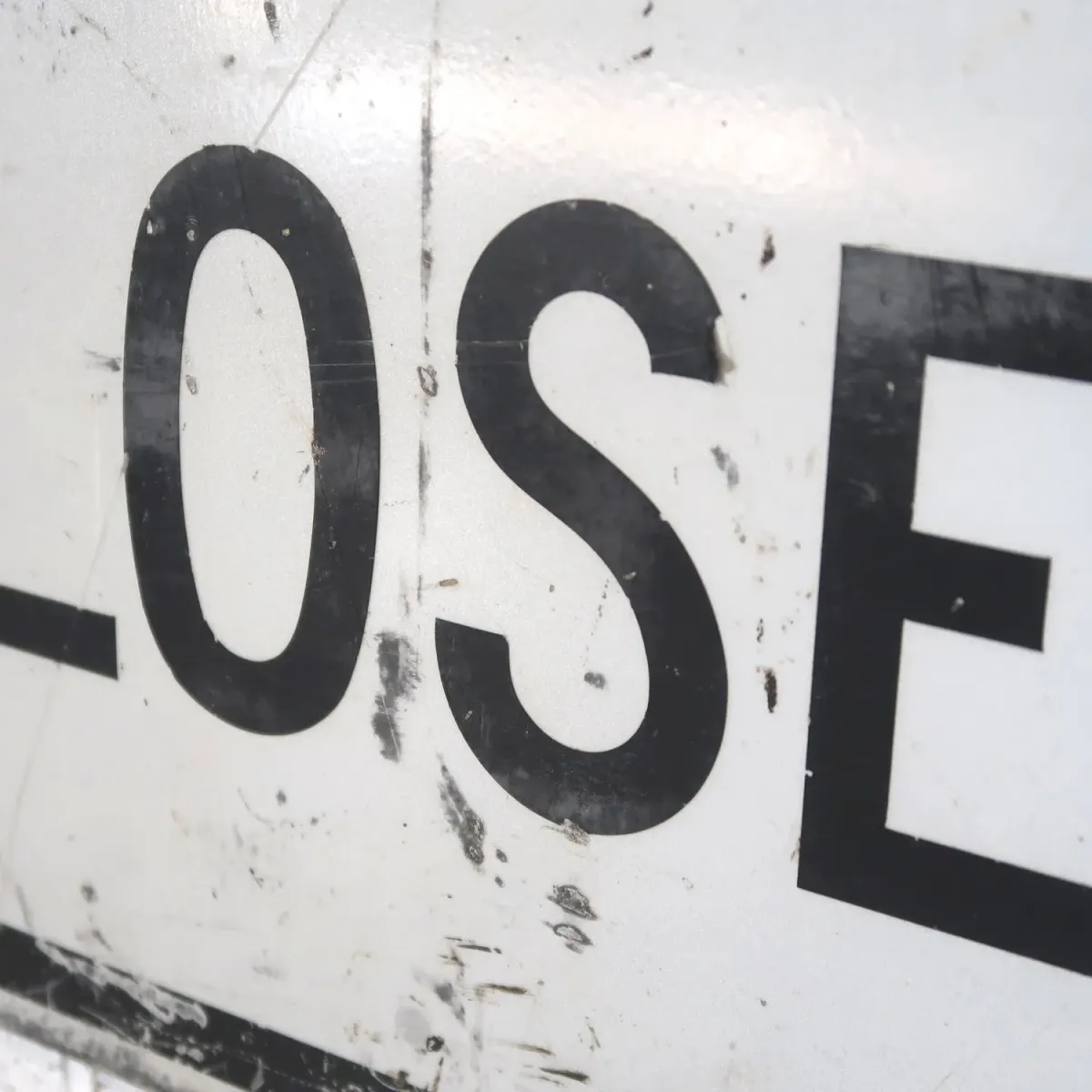 SIDEWALK CLOSED ロードサイン