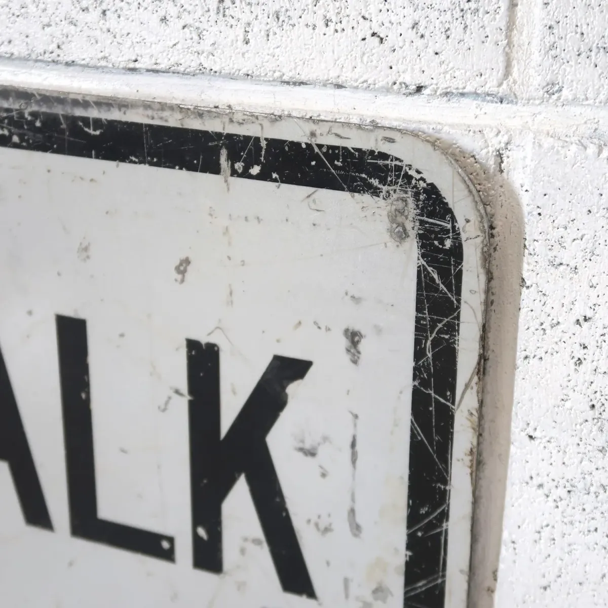 SIDEWALK CLOSED ロードサイン