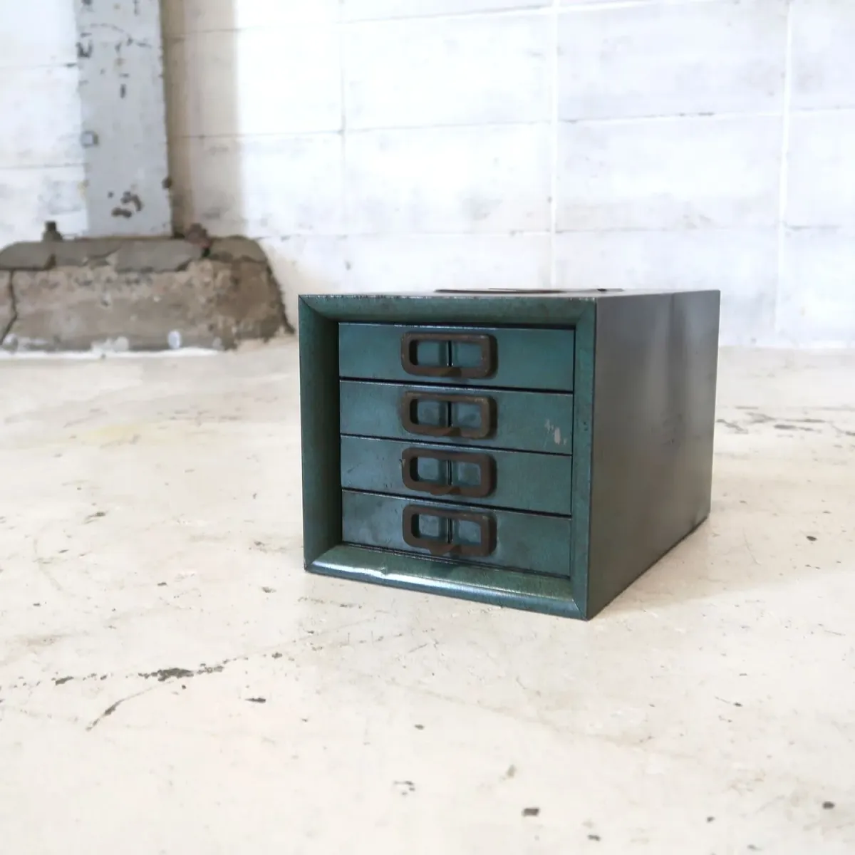 RODEO STAMPING CO. ビンテージ パーツキャビネット