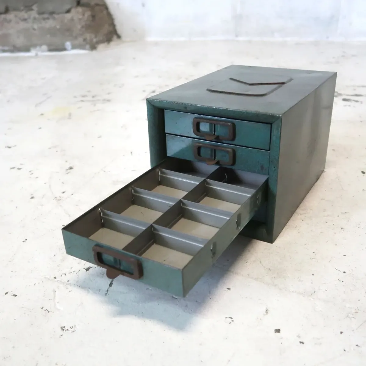 RODEO STAMPING CO. ビンテージ パーツキャビネット