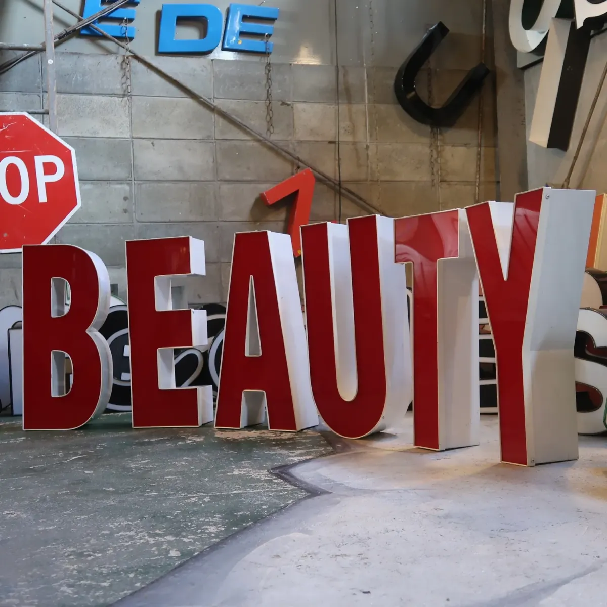 ビンテージ レターサイン E