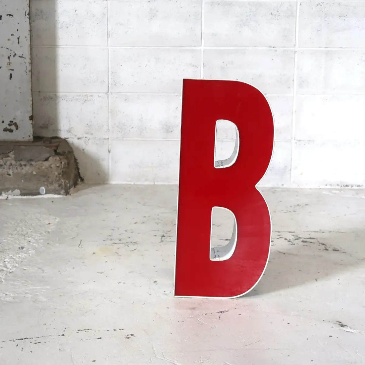 ビンテージ レターサイン B
