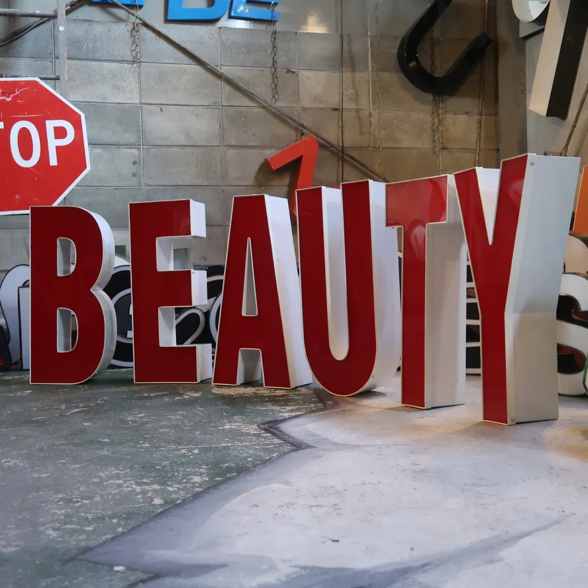 ビンテージ レターサイン B