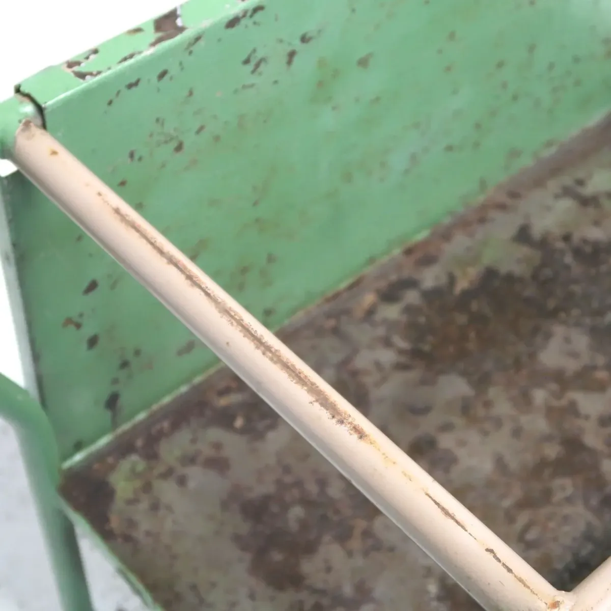 ビンテージ メタルワゴン