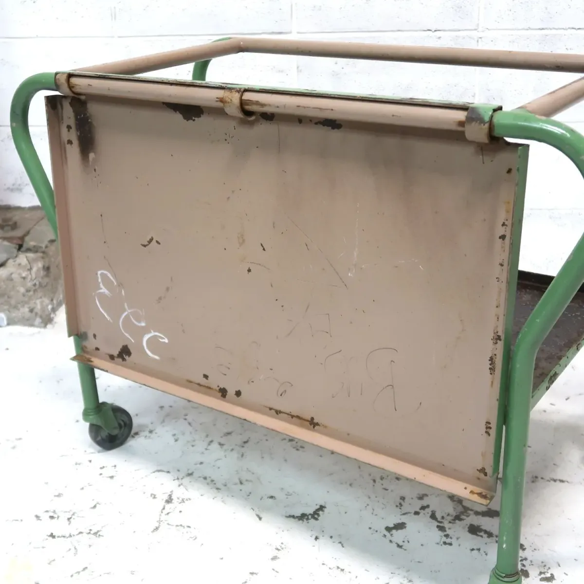 ビンテージ メタルワゴン