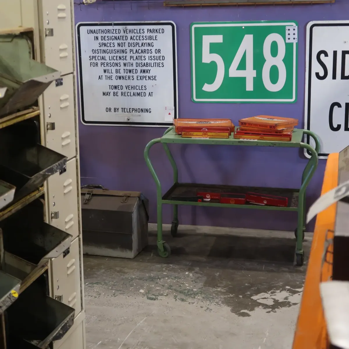 ビンテージ メタルワゴン