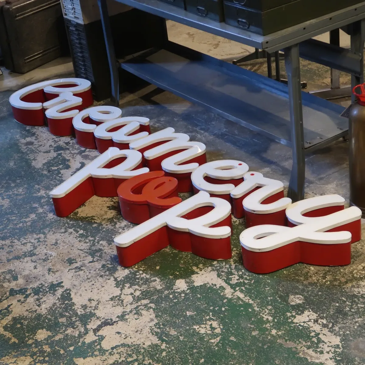 ビンテージ レターサイン p