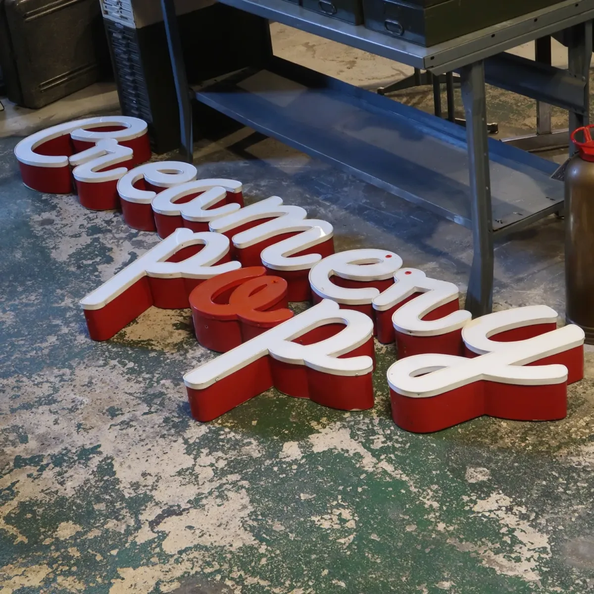 ビンテージ レターサイン m