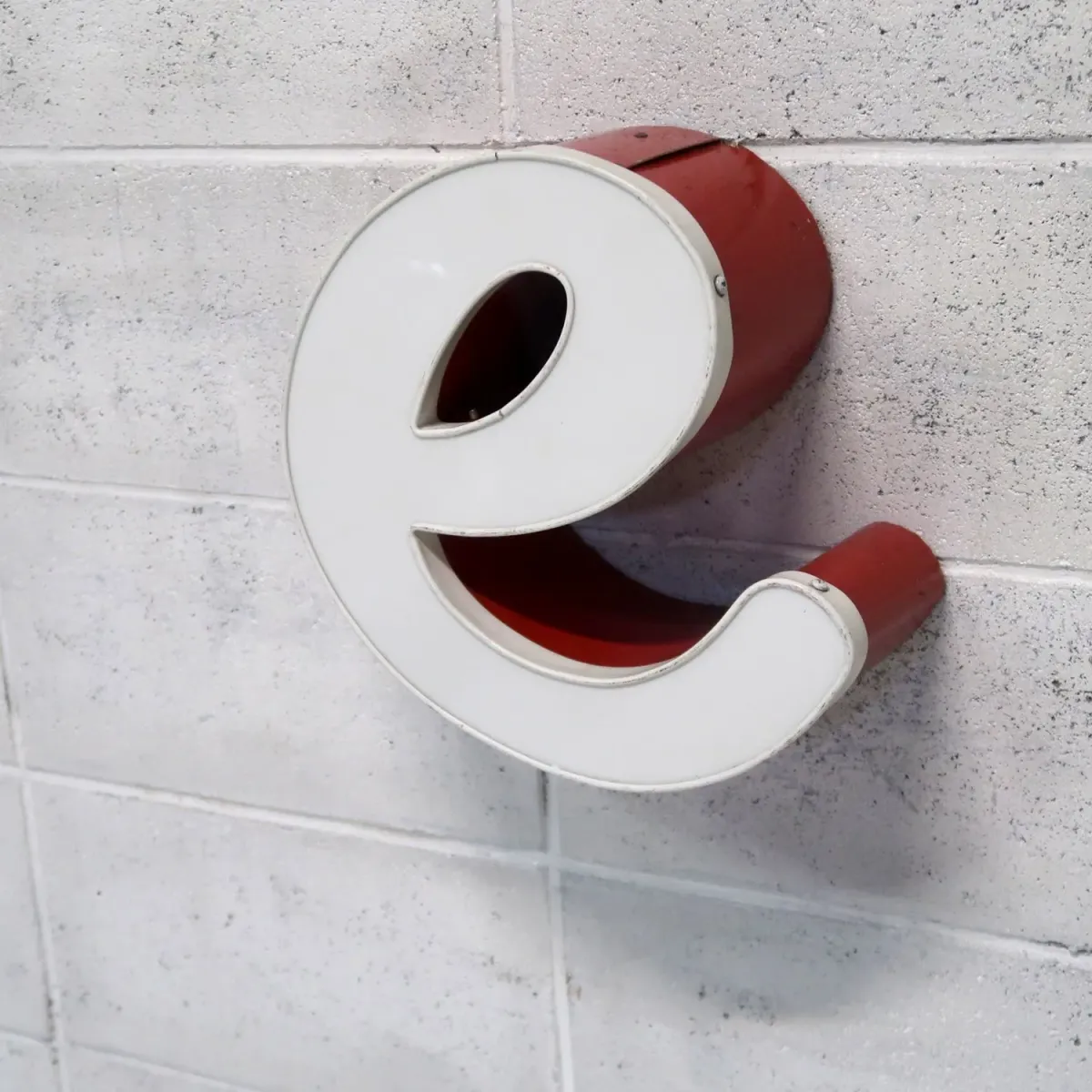 ビンテージ レターサイン e