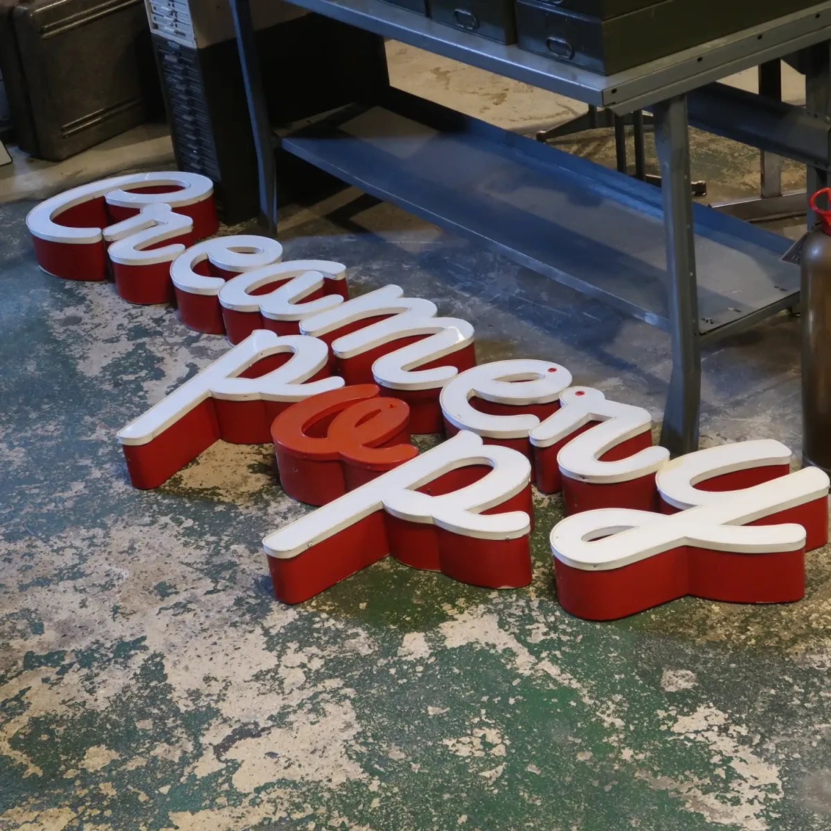 ビンテージ レターサイン r