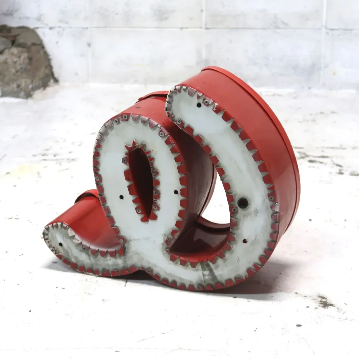 ビンテージ レターサイン o